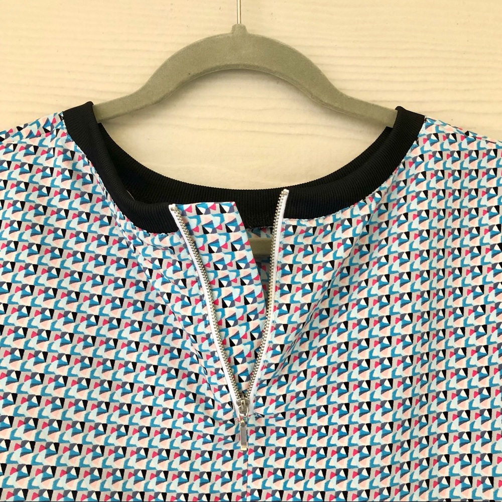 Forever21 Contemporary Geometric Pattern Top! - Picture 3 of 7